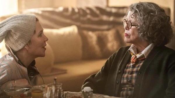 ماجي جيلينهال: أقدم رؤية معاصرة لرواية ماري شيلي في The Bride