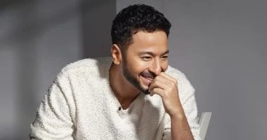 حمادة هلال يحتفل بعيد الفطر فى العين السخنة الليلة