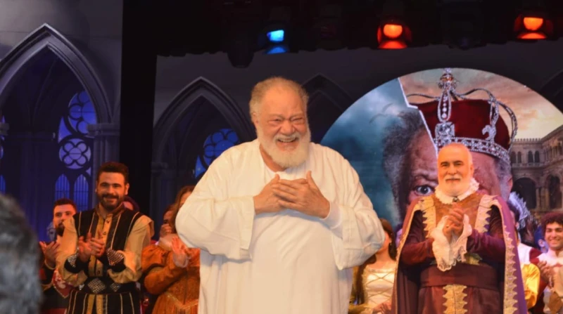 منذ ثاني أيام العيد، عروض البيت الفني للمسرح كامل العدد (صور)