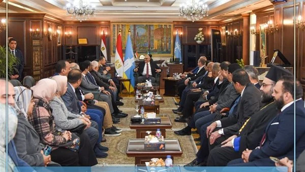 محافظ الإسكندرية يجمع أطياف المجتمع في أول أيام العيد