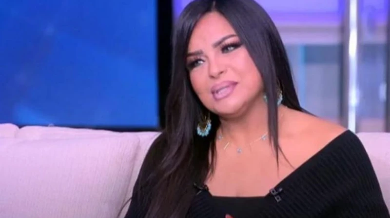 المطربة هدى: "نفسي ربنا يهدينى وألبس الحجاب. ومعنديش باب رزق غير الغنا"