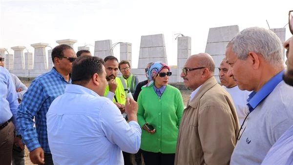 رئيس جامعة الأقصر تتفقد إنشاءات الحرم الجامعي والمستشفي بمدينة طيبة الجديدة