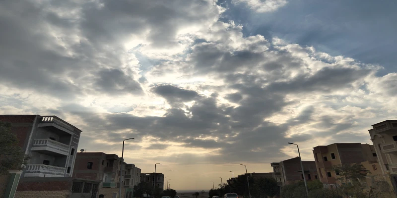 حالة الطقس غدًا ثاني أيام عيد الفطر 2026. أجواء متقلبة ورياح مثيرة للأتربة وتحذيرات للمواطنين