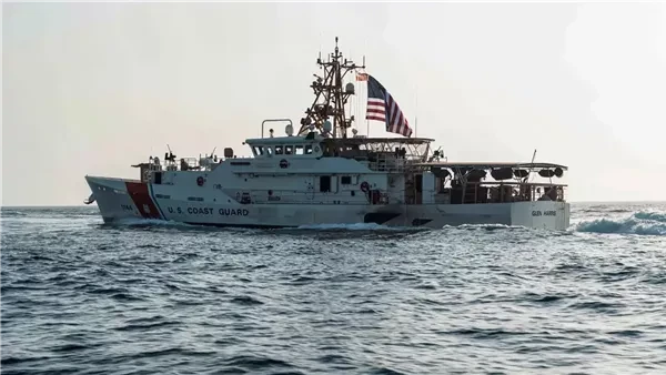 عملاق جديد يظهر في المجرى الملاحي.. ماذا تخفي القاطرة «إسماعيلية 1»؟