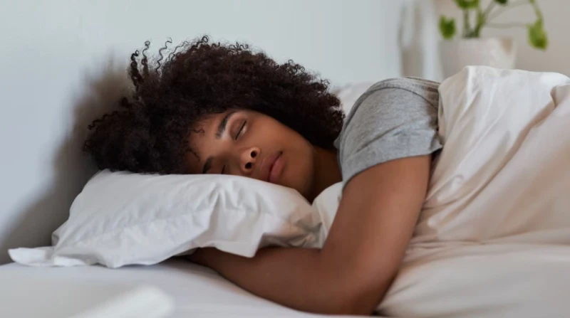 "قوة الـ11 دقيقة". كيف يحمي النوم الإضافي قلبك من السكتات المفاجئة