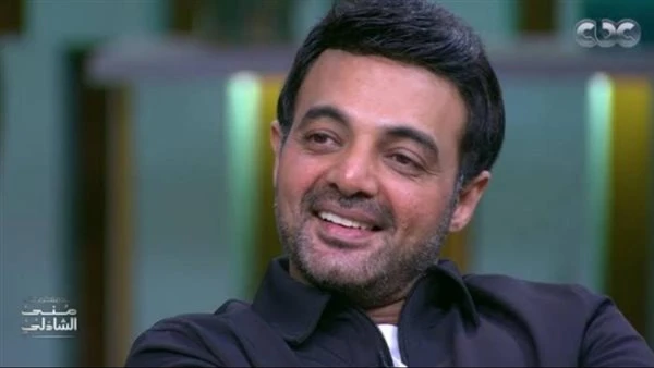 انتهت سلسة الواو. عمرو محمود ياسين يكشف مفاجأة للجمهور