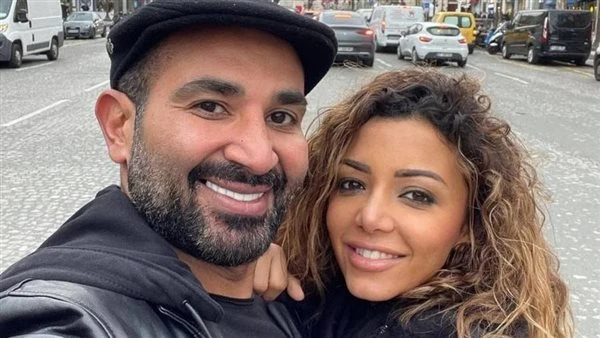 “ترولي الحب”.. أحمد سعد يشارك موقفا طريفا مع زوجته علياء بسيوني
