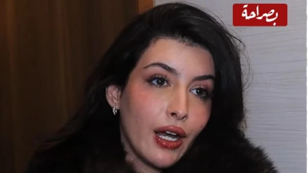 بصورة مع والدتها من الطفولة..سارة بركة تحتفل بعيد الأم