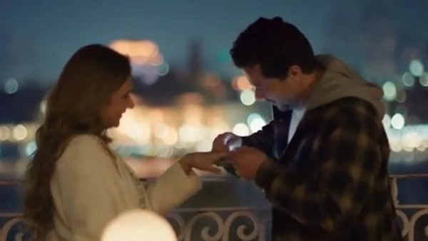 مسلسل شريف سلامة يطلب الزواج من نيللي كريم