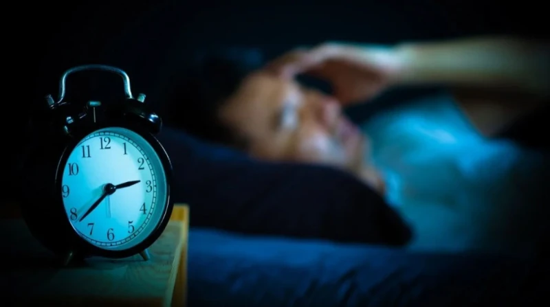 احذر وضع "المرآة" أمام السرير. خبيرة تكشف سرا صادما