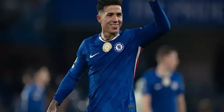 إنزو فيرنانديز يفتح الباب “مفاجأة” الصيف بعد صدمة مدريد