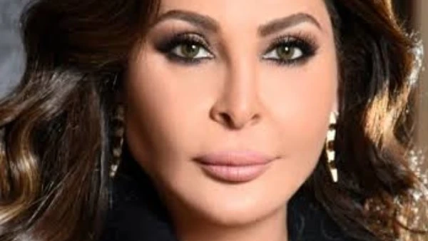 سقطت إليسا تعبر عن استياءها بسبب تضامن حزب الله مع إيران