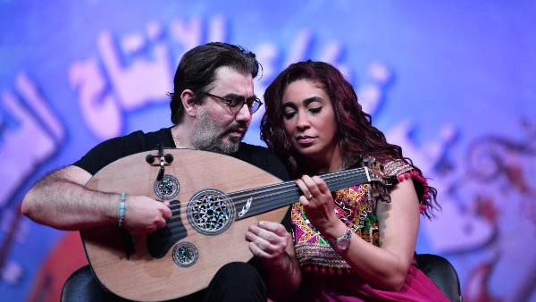 لأول موسيقي تسابيح بانامل ثنائي العود في حفل الأمير طاز