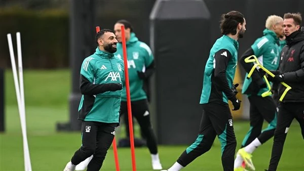 محمد صلاح يقود ليفربول في تحدي جديد أمام توتنهام الليلة