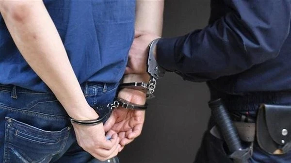 نهاية بلطجة ركن السيارات.. القبض على سايس بدون ترخيص في القاهرة