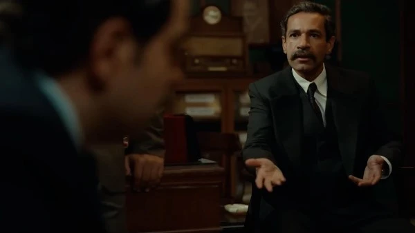 شجار بين صدقي صخر وأحمد أمين في النص التاني