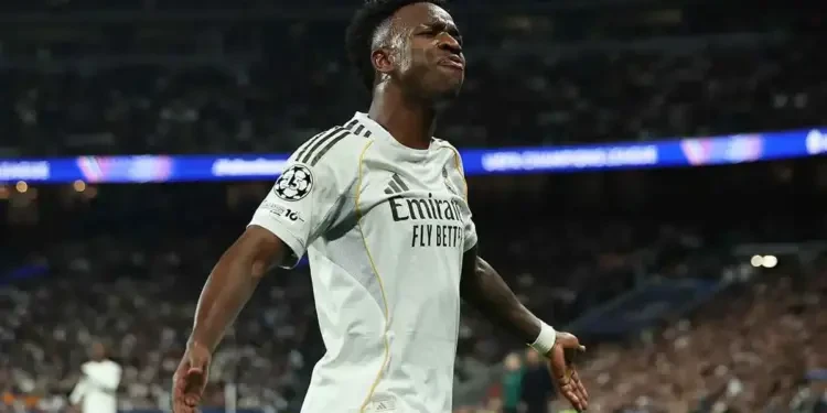 فينيسيوس يقترب من البقاء. تحول جذري في مفاوضات التجديد