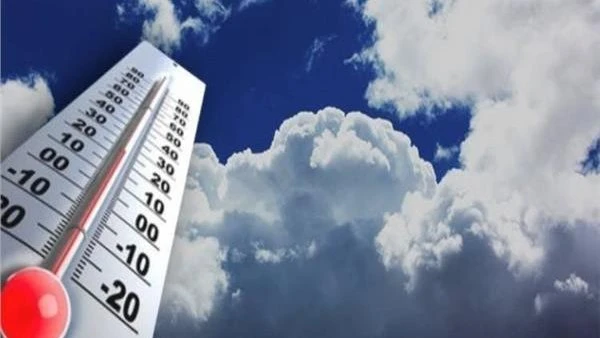 طقس السبت: أجواء معتدلة نهارًا وباردة ليلاً مع نشاط للرياح وشبورة صباحية