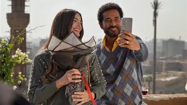 مسلسل إفراج الحلقة 22. قصة حب عمرو سعد وتارا عماد تشعل الأحداث