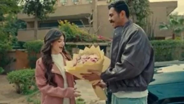 فخر فخر يحتفل بمرور عامين على ارتباطه بتارا