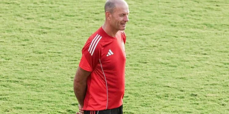 في أوضة اللبس. رد فعل غريب من توروب بعد تعادل الأهلي مع زد