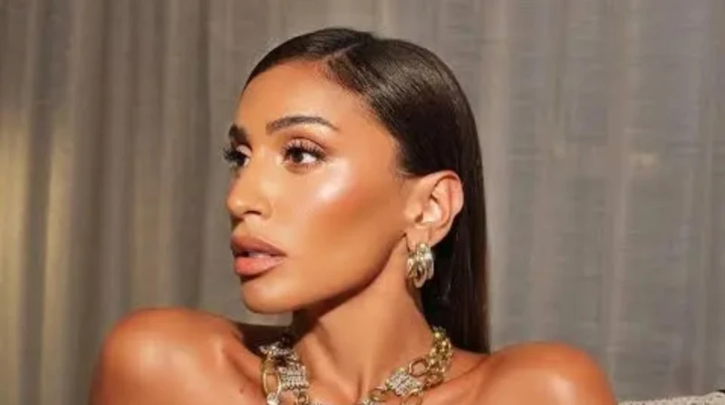 "30 أم 41؟". جدل حول عمر دينا الشربيني في عيد ميلادها