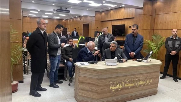 محافظ الدقهلية: مراجعة وتطهير وتسليك كافة البلوعات وخطوط تصريف مياه الأمطار أولا بأول