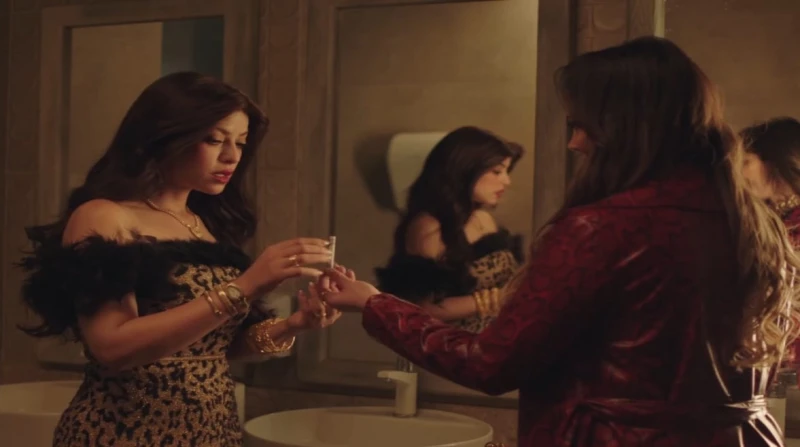 مسلسل الكينج الحلقة 18. هدية تتعاطى المخدرات وزمزم معرضة للسجن