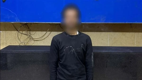 بسبب الأجرة.. سائق توكتوك يتعدى على سيدة بالقاهرة