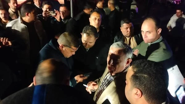 محافظ دمياط يتوجه لموقع حريق بمول تجاري بمدينة دمياط الجديدة