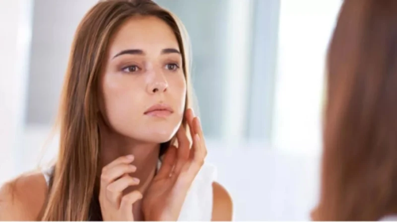 بشرتك في مواجهة التقلبات الجوية. دليلك لحماية إشراقتك من الحرارة والبرودة