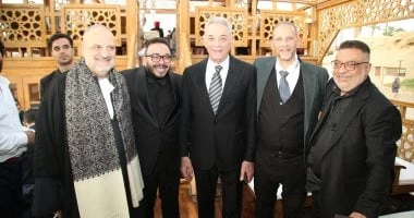 الزى الصعيدى للفنانين والمراكب الذهبية يزينان افتتاح مهرجان الأقصر