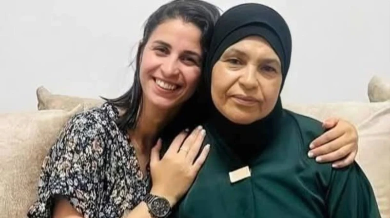 حلل صورتها فاتهمته بالغباء. معركة على "فيسبوك" بين خبير نفسي وكابتن إيلا