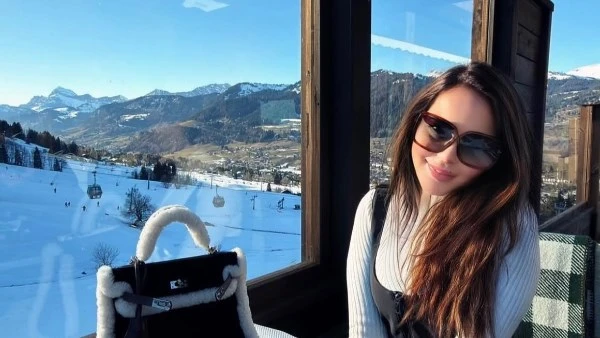 أسما إبراهيم تخطف الأنظار بإطلالة شتوية صور