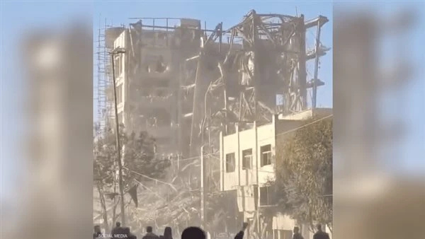 ضربة في قلب النظام الإيراني.. قصف مجلس الخبراء يشعل سباق اختيار المرشد الجديد