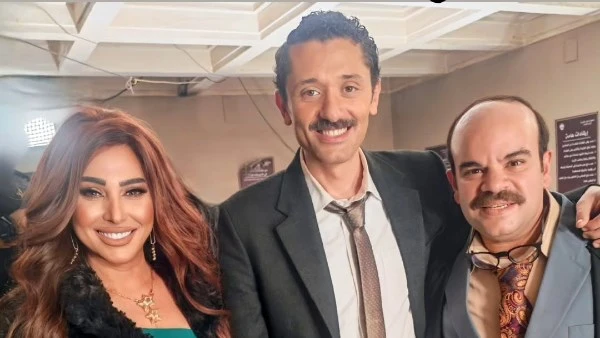 برفقة رحاب الجمل تشارك جمهورها صورا من كواليس المتر سمير