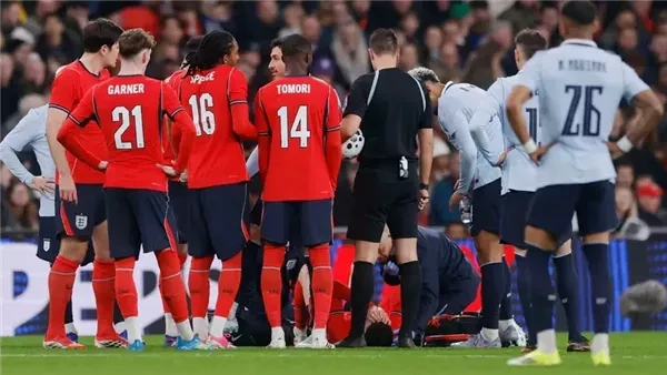 أراوخو يوضح تفاصيل تدخلته العنيفة على فودين في مباراة أوروجواي وإنجلترا