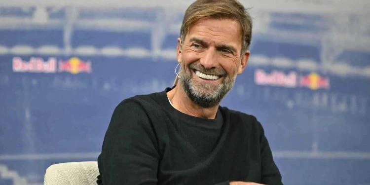 كلوب يهرب من “جحيم” الأندية “جنة” المنتخبات