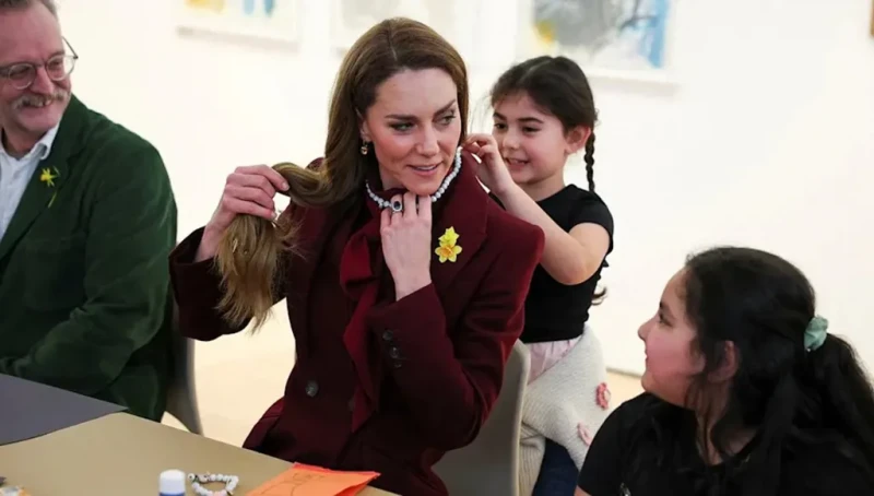 كيت ميدلتون تتحدث الويلزية للمرة الأولى مع الأمير ويليام (فيديو)