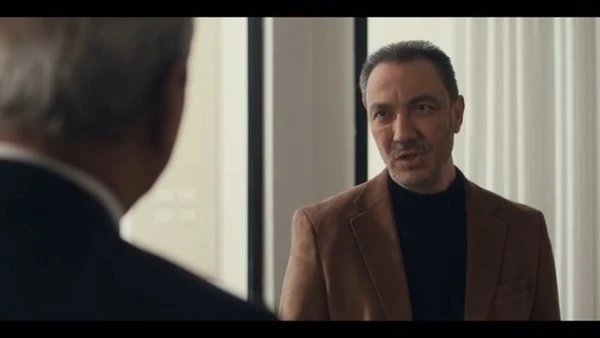 فرصة طارق لطفي يأمر بترك حفيدة محمود حميدة في الشارع