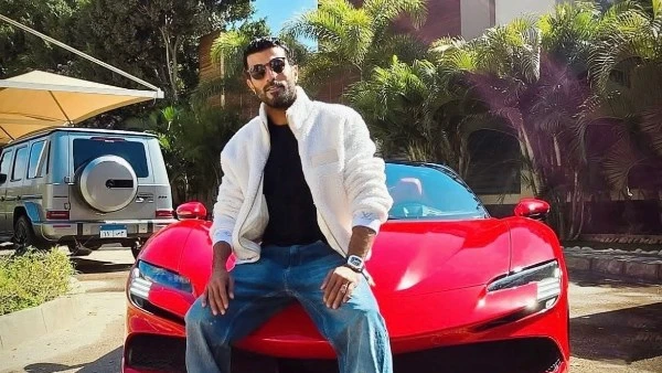 وما محمد سامي يشارك صورة سيارته الجديدة