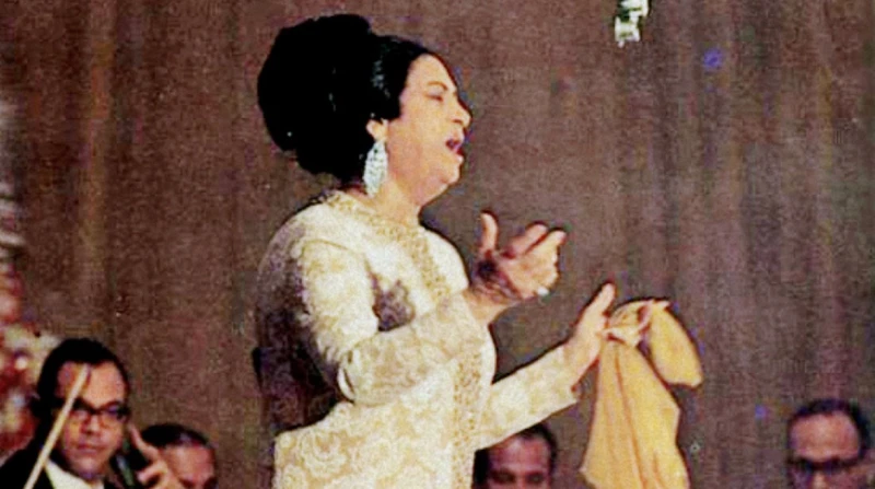 قصة “يا ليلة العيد”، صدفة غيّرت حياة أم كلثوم ومنحتها وسامًا ملكيًا