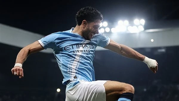 عمر مرموش ينضم لمعسكر منتخب مصر بعد تتويجه بكأس الرابطة الإنجليزي