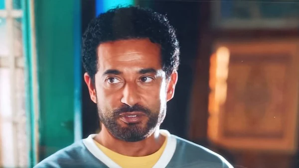 عمرو سعد يقرر الإبلاغ عن الشحنة المشبوهة ويطلب الزواج من تارا عماد.. الحلقة 23 من مسلسل إفراج