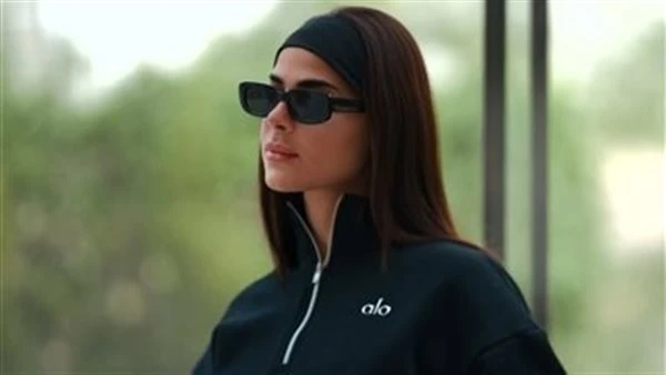 رانيا منصور تمزج بين الأناقة والروح الرياضية في أحدث ظهور