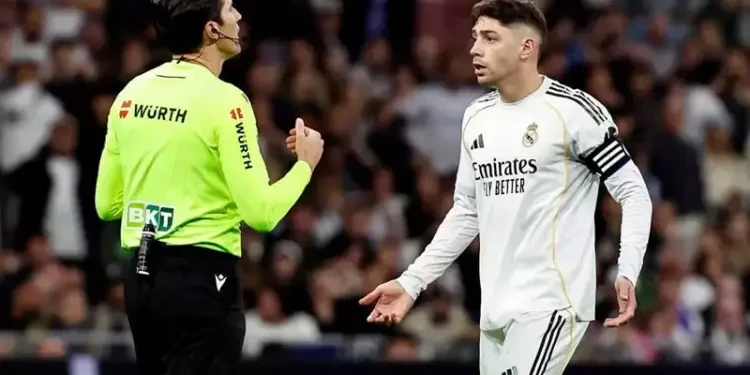 “مفيش سماح”. لجنة الحكام تصفع فالفيردي وتؤيد “الحمراء”