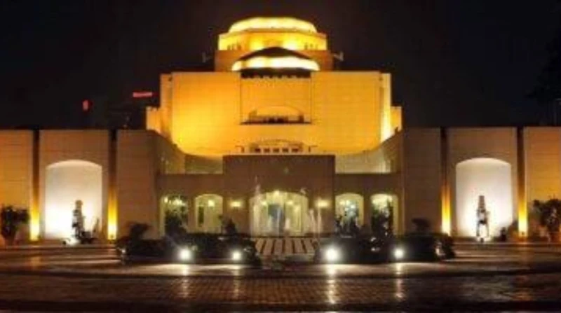 الطقس السيئ يدفع الأوبرا لتأجيل عرض فيلم عن حياة البابا شنودة