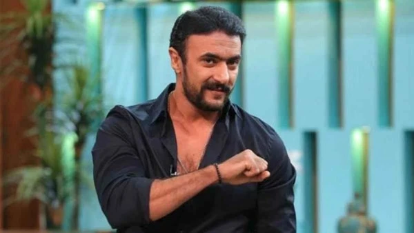 أحمد العوضي عن الأعلى مشاهدة: المشادة اللي بتحصل بيني وبين زملائي دي نكش في بعض