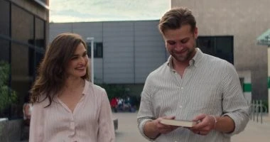 مشاهدات ضعيفة لمسلسل Vladimir بعد طرحه على نتفليكس