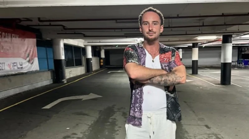 سجن أسترالي وترحيله من أمريكا بسبب بيتزا بيبروني. ما القصة